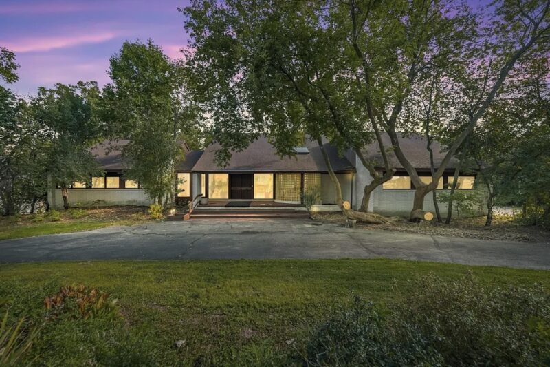 10 22 2025  West  Bloomfield