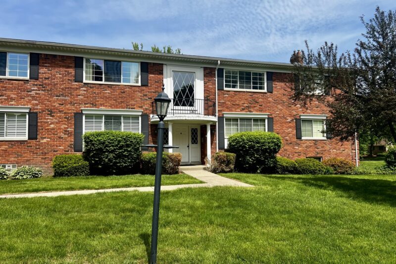 06 23 2026  Bloomfield  Hills  Large