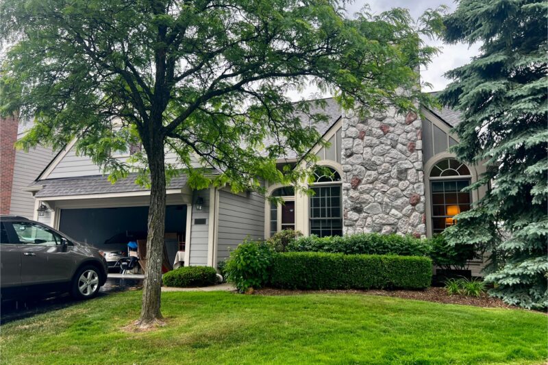 8626  Bloomfield  Hills